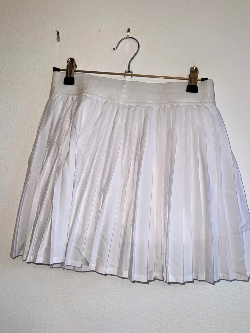 ALO Yoga White Pleated Wrap-Front Skirt